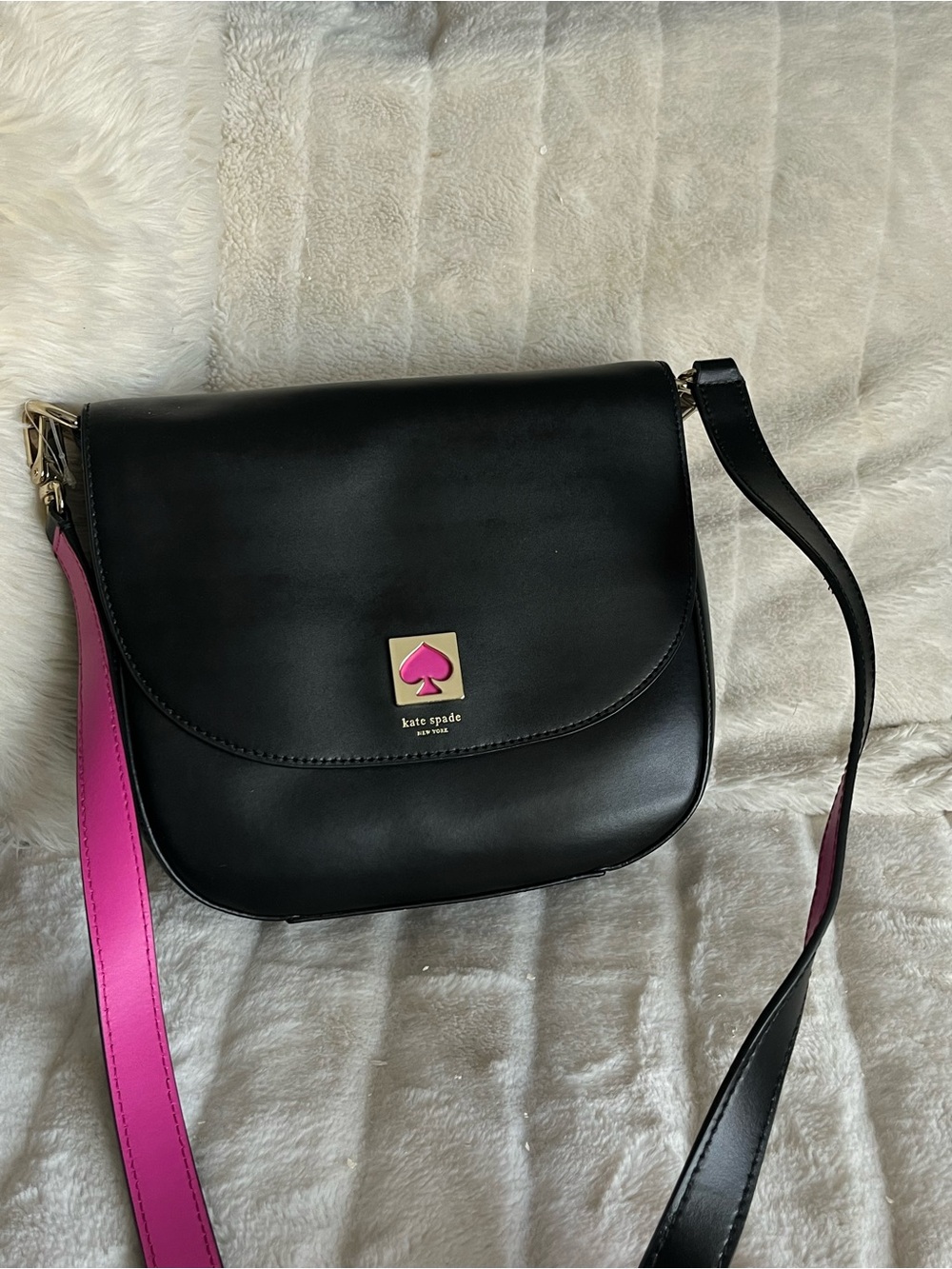 KATE SPADE Black Leather Crossbody With Pink Accents